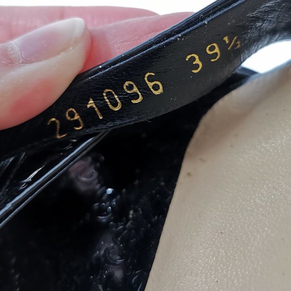 Gucci Black Patent Leather Wedge Platform Peep Toe Sandal GG Embossed Logo Heels - Picture 10 of 14